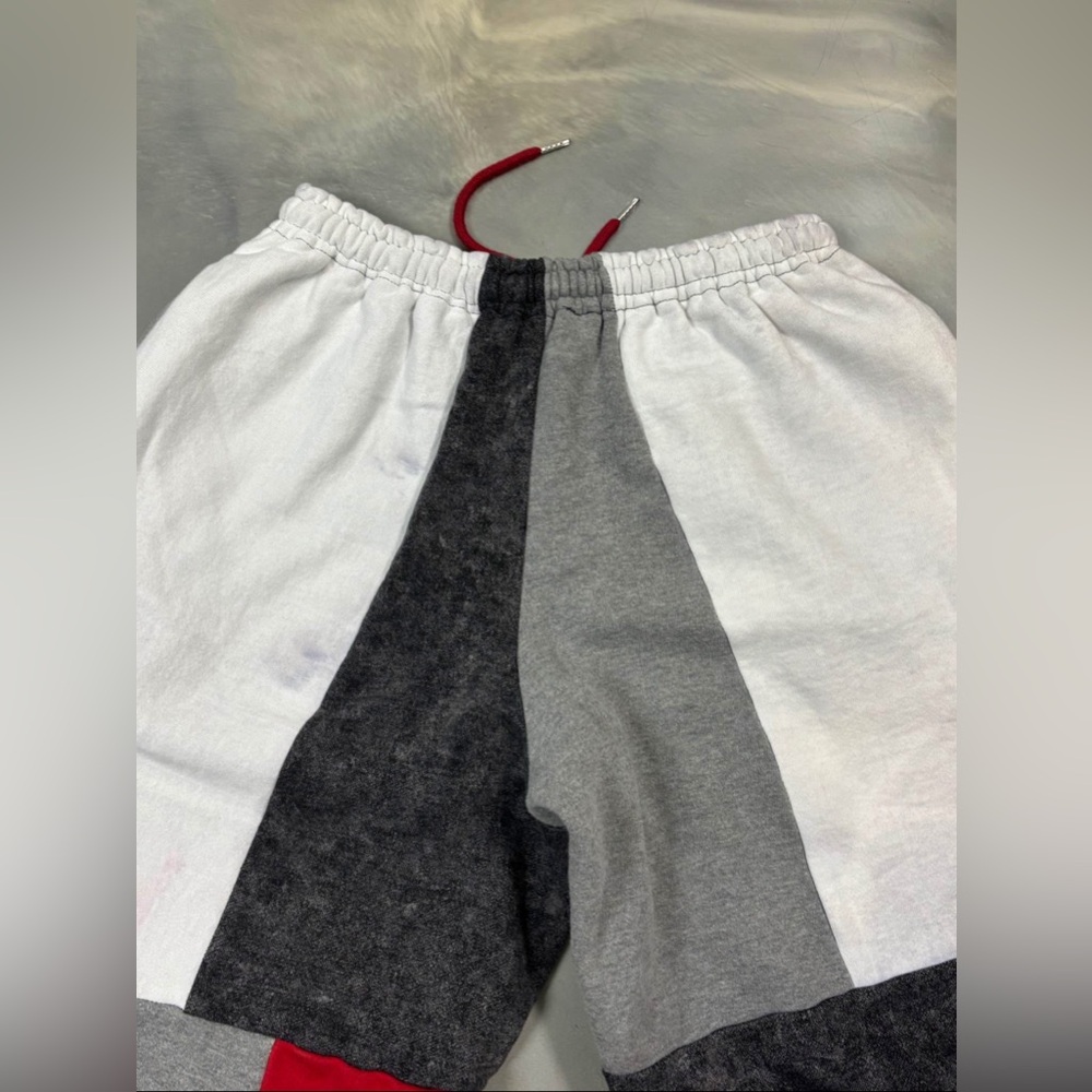 Wisconsin Sweatpants - Picture 7 of 8